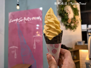 日本【沖繩美食】Long Softcream Okinawa，巨無霸霜淇淋 | 日本第一長冰淇淋 | 美國村熱門排隊甜點推薦