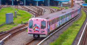 台北捷運Ｘ三麗鷗彩繪列車曝光！夢幻粉KITTY列車查詢攻略、三麗鷗打卡點，今天就衝。