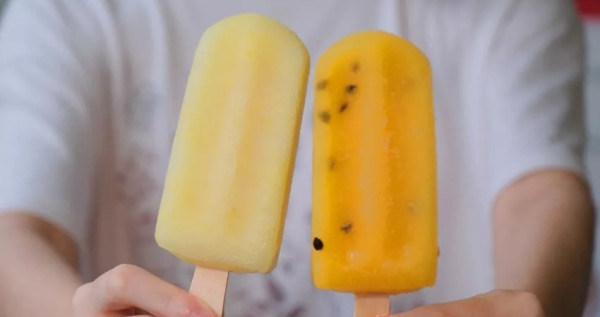 芒果界LV你一定沒吃過！春一枝新口味「夏雪芒果冰棒」搶攻最療癒防疫美食，讓芒果控塞滿冰箱冷凍庫。