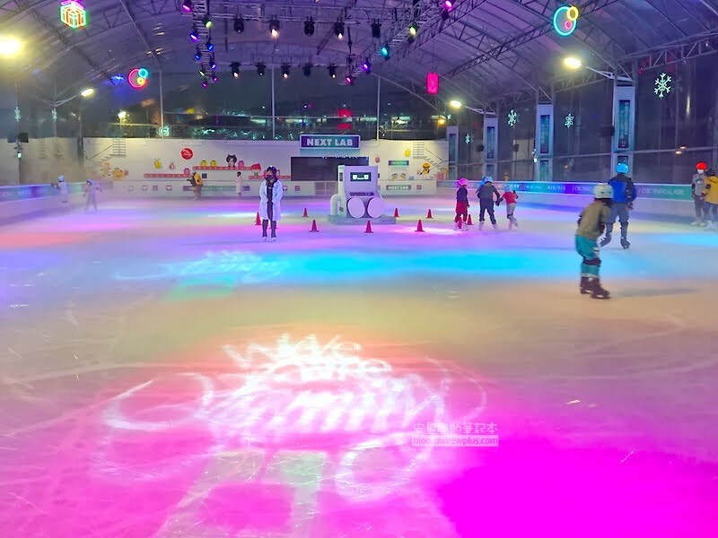 中國信託金融園區戶外滑冰場2023-24場次時間,免費親子滑冰又開始啦！
