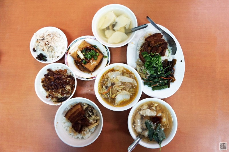 [美食]台北晴光商圈黃記魯肉飯-美味飄香三十年載的台灣道地小吃