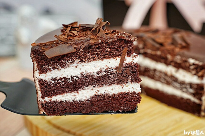 讓一糖可可蛋糕專賣店：全店只賣一種巧克力蛋糕，爆濃75%黑巧克力搭配日本北海道鮮奶油