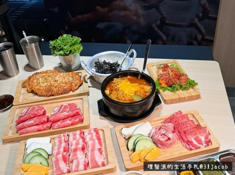 2023 (內含最新優惠)韓國烤肉推薦》燒桶子 桃園統領燒肉餐廳 - 一間999元雙人套餐就吃得很飽的韓式料理店 - 理智派的生活手札