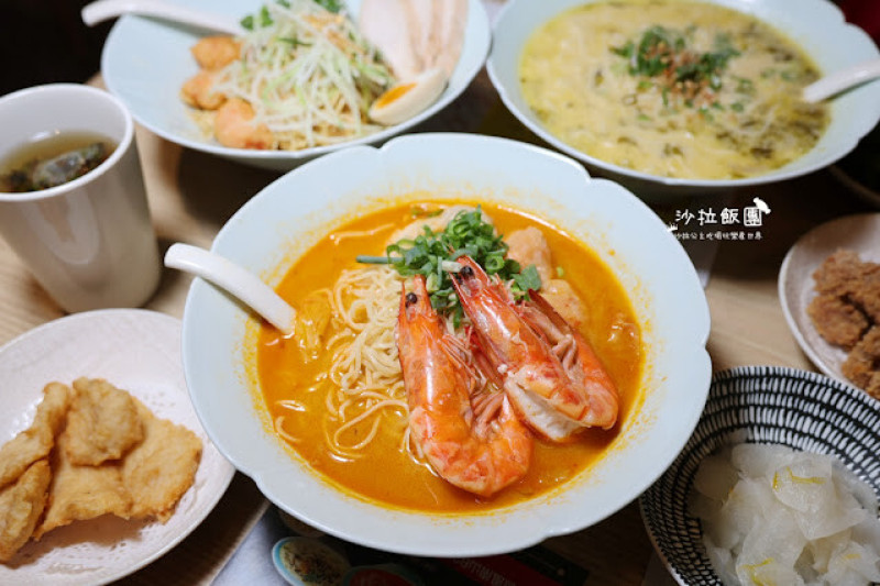 蝦爆了『樂蝦拉麵』全球獨創有鑊氣的拉麵，酸菜金黃魚片雞白湯拉麵好好吃
