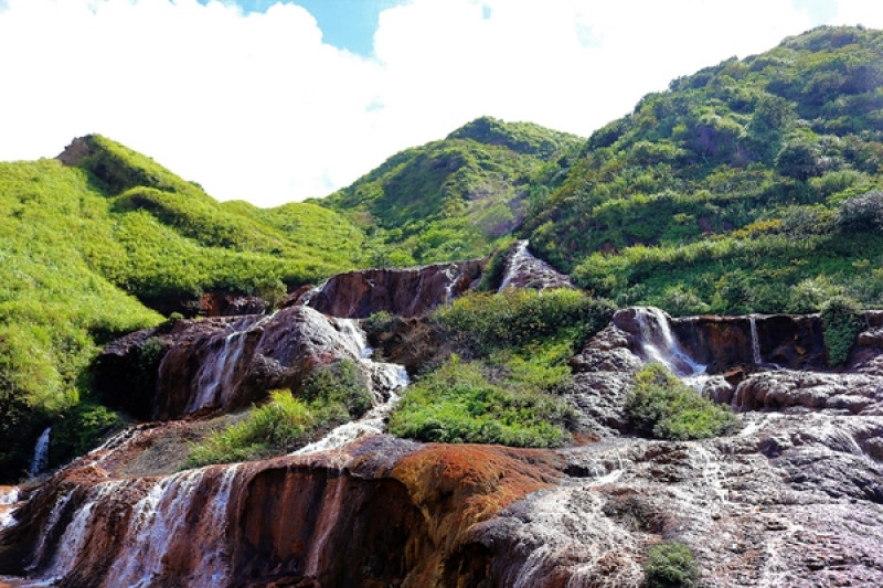 【新北瑞芳景點】金瓜石黃金瀑布~攝影玩家拍攝風景 列為必造訪的口袋名單        
      