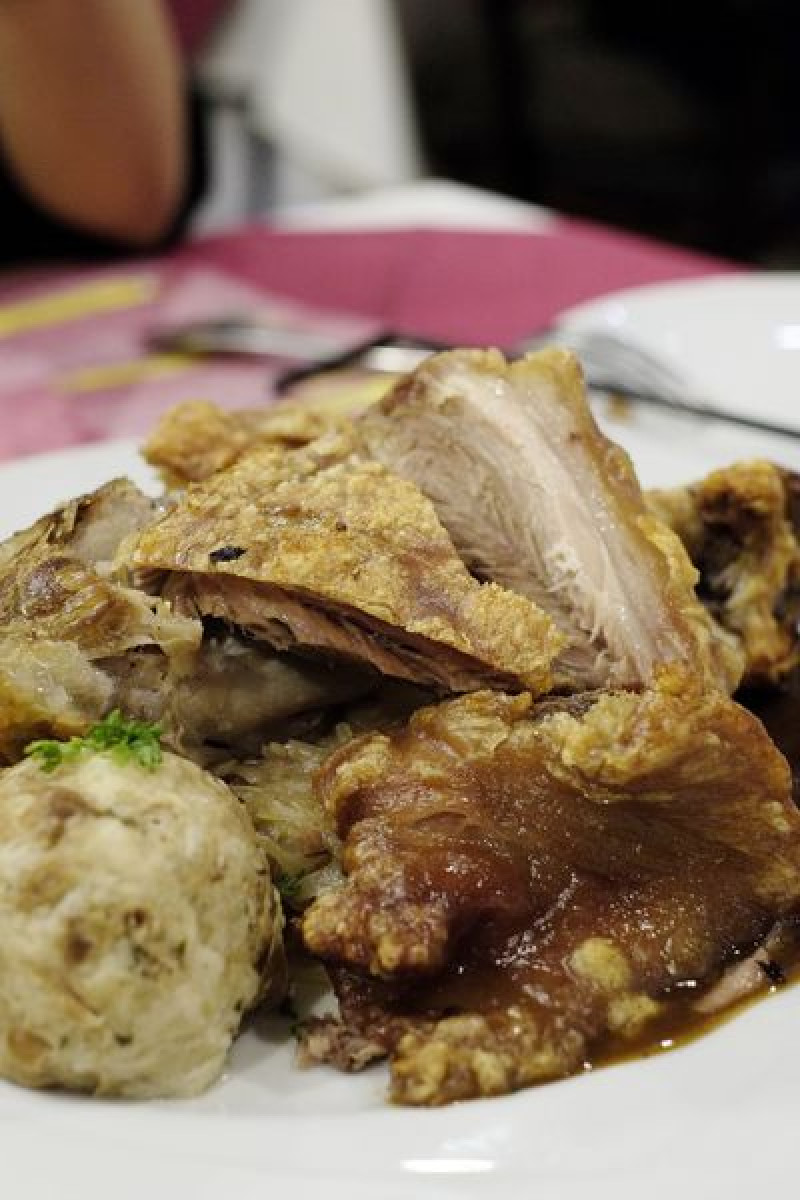 台北天母 溫德德式烘焙餐館 - 遽聞沒吃過這裡的德國豬腳就不算吃過德國料理，近芝山站