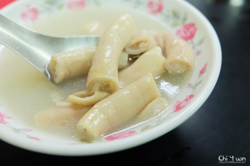 [台南]中西區鎮傳四神湯。醇厚入味，軟嫩有勁