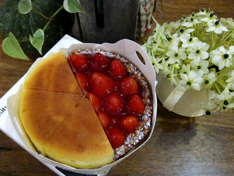 [美味人生] --- 橘村屋 kitsumuraya - 草莓派&起司蛋糕
