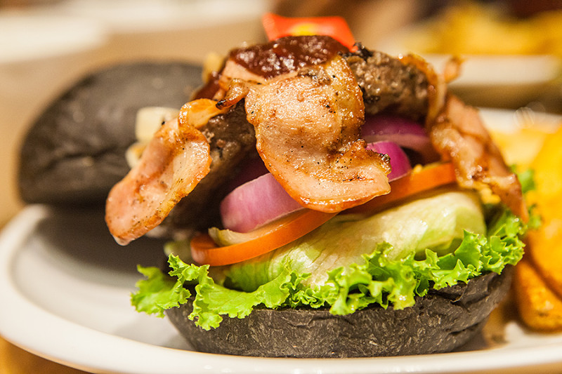 |食|台南中西 focus裡多樣風味的美式漢堡 DACOZ 大口吃美式廚房