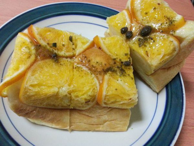 樂田麵包屋-熱銷第四名:黃金橙堡