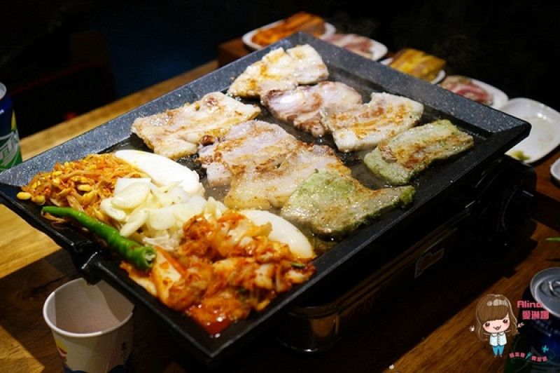 【食記】台北東區 娘子韓食 市民店 八色豬五花韓式烤肉 辣味海鮮鍋 生菜包肉最對味        
      