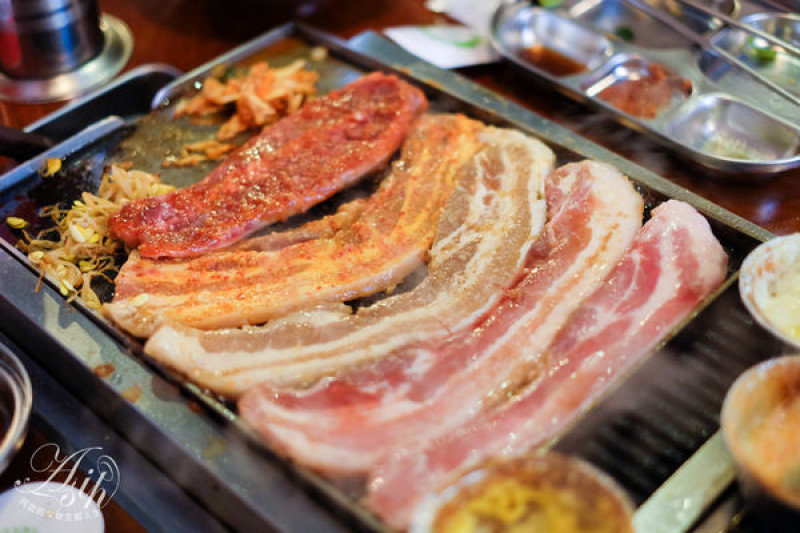 <台北美食>VEGE TEJI YA 菜豚屋-信義店-日本混血的韓式烤肉!!可以大吃肉真的太開心了!