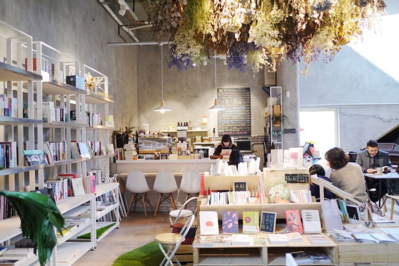 【台北】中山 青鳥Bleu&Book 充滿乾燥花的美麗書店‧咖啡廳‧靜謐的小空間