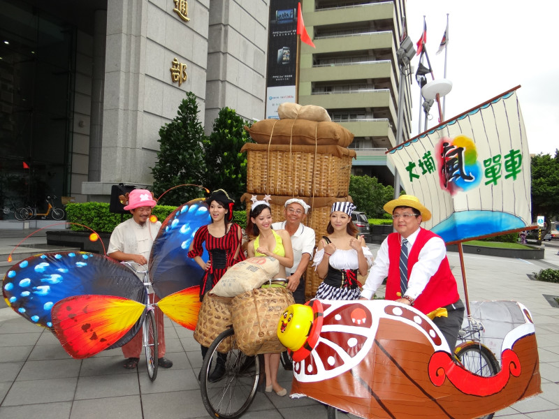 【全民玩創意】大埔單車也要Cosplay →2013臺灣自行車節  休閒運動也搞怪！