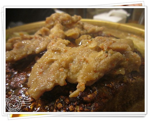 【星羽吃美食-台中】暖呼呼大份量肉好吃，韓式小菜吃到飽的好 ...