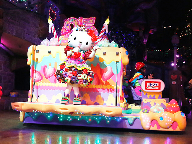 【奇蹟禮物大遊行-1F】Miracle Gift Parade奇蹟禮物大遊行-Hello Kitty 派對花車