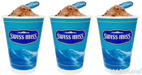 巧克力控立刻衝去喝！萊爾富推出隱藏版「swiss miss可可冰沙」，全台限量15萬杯讓巧克力控手刀買來拍。