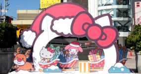 「Kitty雪人聖誕樹」西門町免費拍！5大打卡點「三麗鷗、西門PLAY樂購町」搶先曝光，萌系「Hello Kitty、大耳狗」今天衝去打卡。