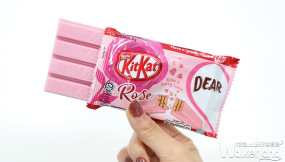 情人節巧克力送這個！雀巢推出浪漫包裝「KitKat玫瑰巧克力」只在全家買得到，再加碼期間限定「第二片六折」優惠。