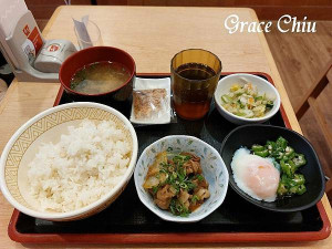 (SUKIYA台北站前店)すき家朝食，口味清爽吃的飽足(供應時間5:00~10:30)