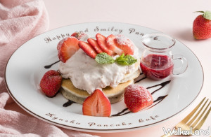 挑戰最夢幻草莓鬆餅！九州鬆餅Cafe推出高顏值「雙莓戀曲鬆餅」，加碼高人氣「草莓牛奶」強勢回歸。