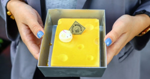 鼠鼠蛋糕太可愛！函館菓子工坊「鼠鼠起司蛋糕」領軍3款新品登場，日本直送「三盆糖生乳捲、芒果起司蛋糕」下午茶一定要先打卡。