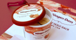 拿冰淇淋嗶捷運！哈根達斯「草莓冰淇淋icash2.0」迷你版開賣，吃冰優惠「哈根達斯冰淇淋69折」冰品控一定要先Get。