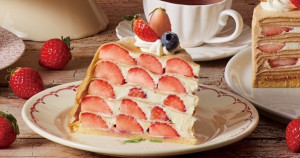 最有誠意草莓千層回歸！日本Afternoon Tea「五層爆餡草莓千層」霸氣回來了，再吃全新「地瓜焦糖奶油千層」，準備搶攻IG甜點牆。