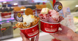 草莓美莓升級版！COLD STONE新品「濃情美莓」雙重濃厚草莓冰淇淋，冬季冰淇淋「蘋果脆脆」蘋果派風味吃起來。