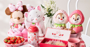 奇奇蒂蒂主場來了！日本草莓系列「奇奇蒂蒂、米妮周邊」超限量上市，呆憨滿點「奇奇蒂蒂草莓玩偶」鐵粉必搶，懷舊感米妮復古馬克杯最欠收。