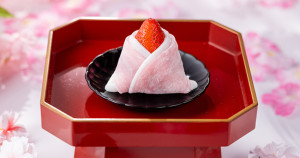 受不了想吃！京町山本屋「草莓姬大福、抹茶巧克力三層甜點盒」我全要，日式老宅甜點饗宴一秒到日本。