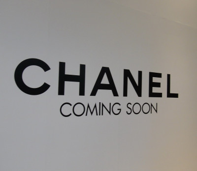 Coming soon中的Chanel