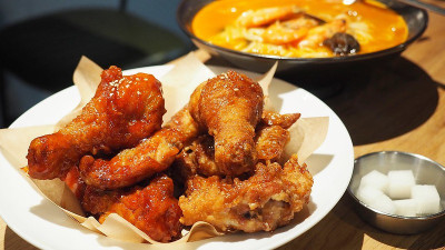 【高雄│鳳山】Bibiba 嗶嗶爸餐廳│鳳山文山特區最好吃的韓式炸雞店！（附菜單價位）