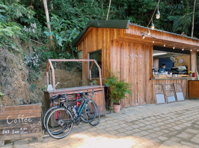 │食記│新竹橫山/上山喝咖啡🌲森林系戶外咖啡店🌲給自己放空一天的行程