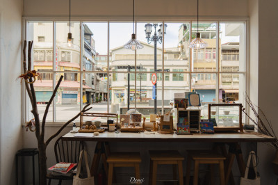 花蓮市區｜浮室 soave plan-潔白木色系街角咖啡館，屬於花蓮的美好秋日