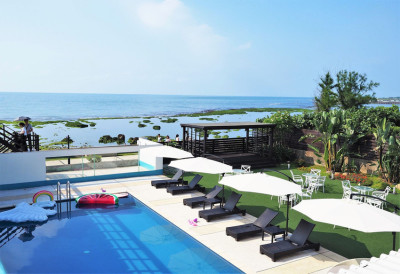 【新北三芝 | 景觀咖啡廳】坐擁湛藍大海與泳池庭園的白色Villa☀欣藍舍Blue Villa (原名藍舍)