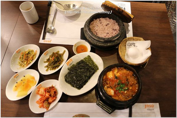 【台北信義食記】涓豆腐（ATT信義店）。韓國第一大連鎖嫩豆腐煲專門店