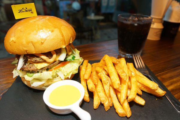 平價美式漢堡︱林斯漢堡美式餐廳/Lin’s Burger/板橋府中美食/美式漢堡