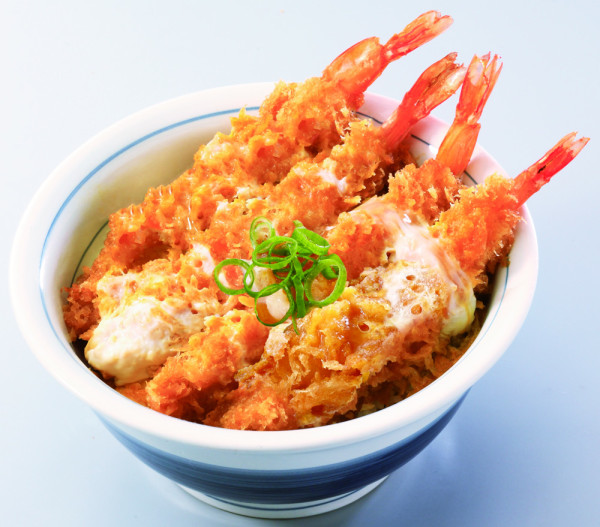 正面迎戰「日本第一天丼」！吉豚屋推新菜色「吉豚海老丼」俗擱大碗！