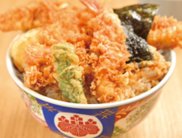 「日本第一天丼」提供超澎派的天婦羅蓋飯