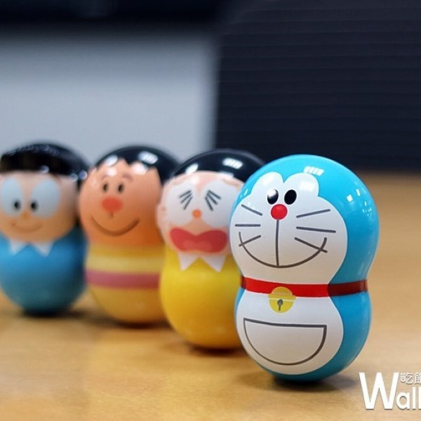 哆啦A夢粉絲尖叫！全家FamilyMart推出全新「哆啦A夢不倒翁小玩具」，日本限定16款「轉轉哆啦A夢與好朋友們」06/05全家獨家開賣。