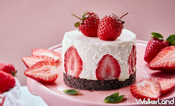 草莓甜點控不能再錯過！起士公爵打造出「乳酪與草莓」的完美比例草莓甜點，要給草莓控的味蕾多層次的幸福感受。