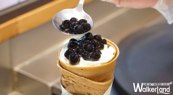 珍珠控這次不能再錯過！可麗餅名店gelato pique café「珍珠鮮奶油可麗餅」強勢回歸，要用濃郁黑糖珍珠搶攻最夯散步甜點稱號。