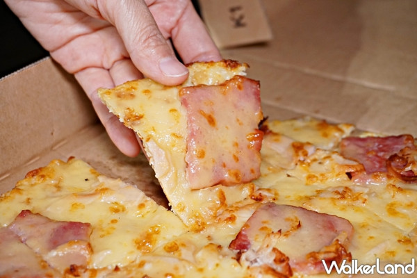 誰說吃披薩超怕胖！達美樂首創「花椰餅皮披薩」強勢登場，清爽低熱量新選擇顛覆披薩控的想像。