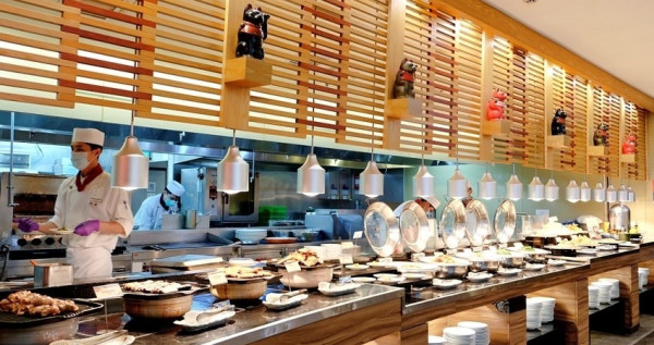 吃到飽晚鳥優惠！限定11天「欣葉日本料理吃到飽」訂位直接9折優惠，100種日本料理讓你無限吃到飽。