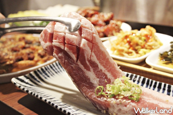 燒肉控的口袋清單！新開店「新山韓國烤肉」插旗士林，韓國道地「菱紋五花肉」衝這邊吃得到。