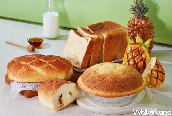 超夏天「鳳梨椰奶」麵包！85˚C「鳳梨菠蘿麵包」防疫麵包系列強勢登場，超療癒「迷你鳳梨麵包、鳳梨椰奶麵包」讓人夏天吃超開胃。