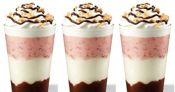 草莓巧克力星冰樂！星巴克「那不勒斯星冰樂」搶攻最快完售口味，超過1公分厚「芋泥波士頓派」、爆夯「芋泥布丁」攻陷芋頭控。