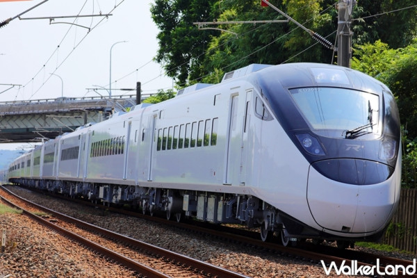 台鐵「商務車廂」來了！臺鐵EMU3000型新自強號城際列車打造頂級商務車廂「騰雲座艙」，要讓旅客享受前所未有的專屬服務。