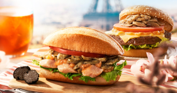 早餐就是吃蕈菇堡！Q Burger「松露蕈菇厚牛堡、松露蕈菇歐姆蛋吐司」快閃登場，超香濃「法式松露蕈菇」挑戰最夯早餐。